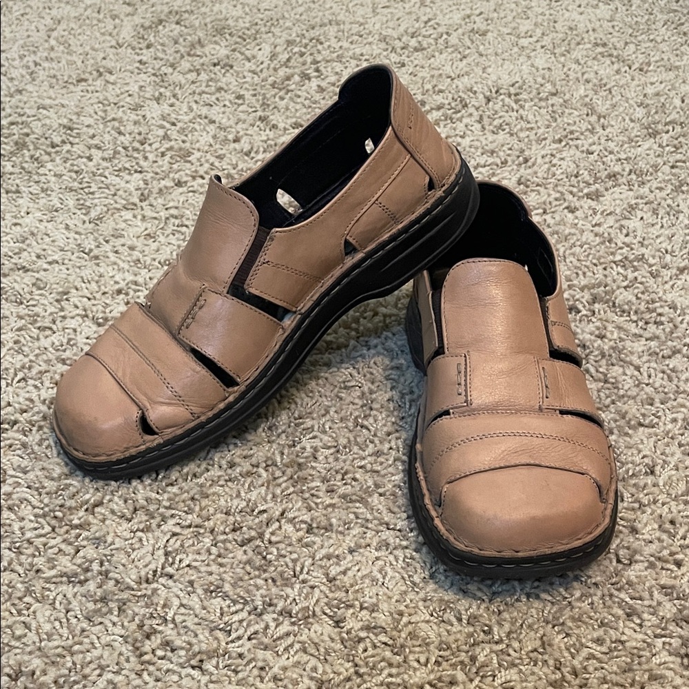 Josef Seibel Tan Women's Slip-On Loafers